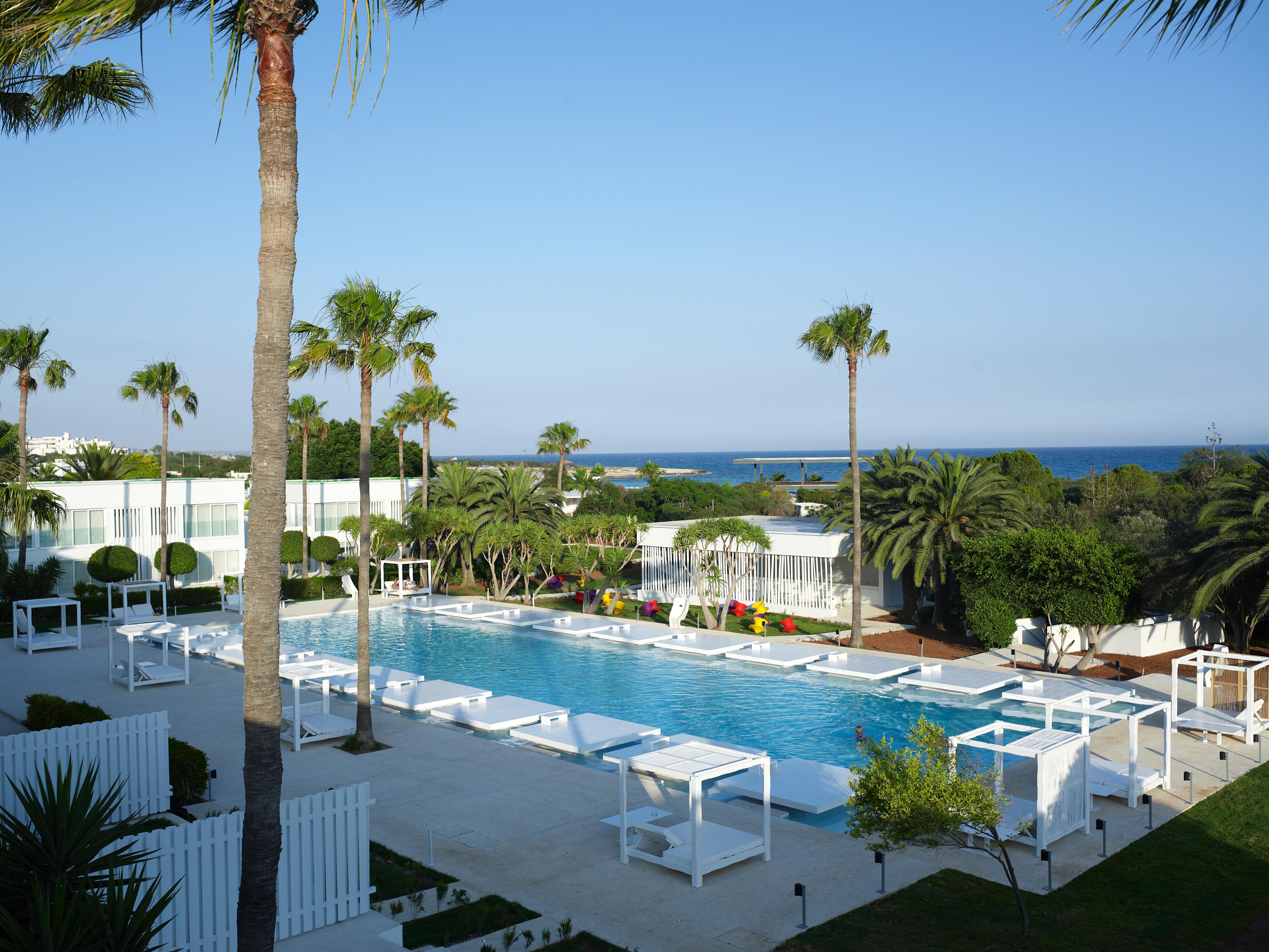 So White Beach Resort Ayia Napa Exterior photo